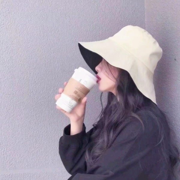 超酷女生戴帽子头像合集 22张霸气高清头像图