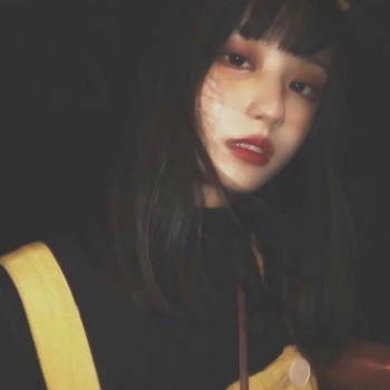 12张高清气质复古女生头像 氛围感拉满