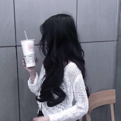 女生头像下半身霸气不露脸！23张高清新潮半身头像合集