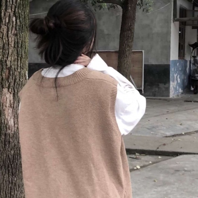 11张氛围感拉满的真人小姐姐网图头像 超好看女生头像来啦