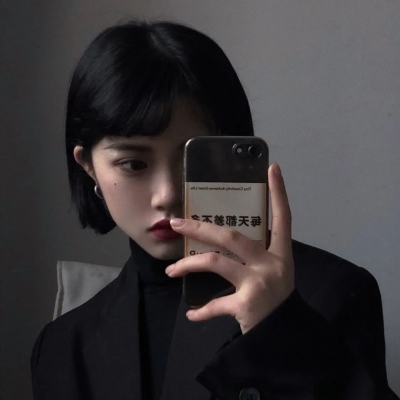 6张清冷感拉满的高冷女神真人微信头像