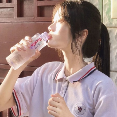 超清女生头像合集 8张精选图分享