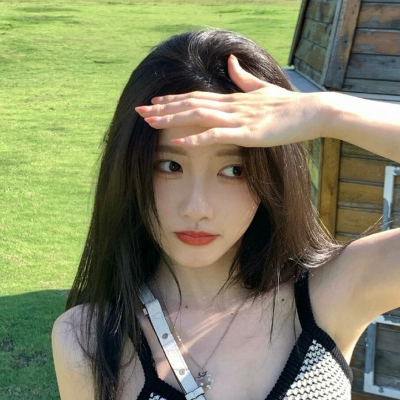 清纯高颜值女生头像合集 共12张