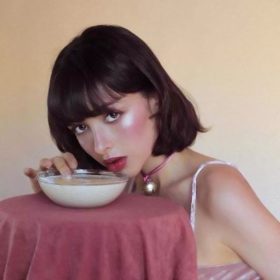 新版欧美女生微信头像 共26张可用