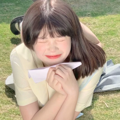 ins风格真人小姐姐头像合集 10张不同风格任你选