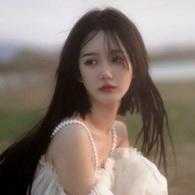 最新超仙真人女生头像 共6张高清图