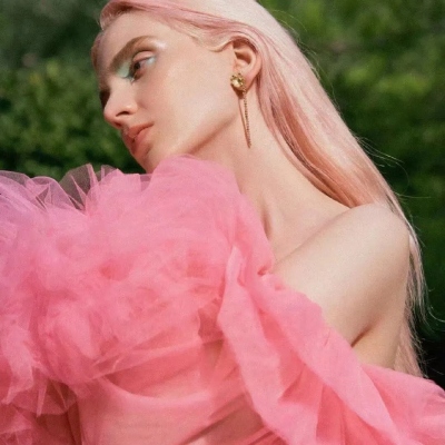 10张超好看的欧美女生脸部头像分享