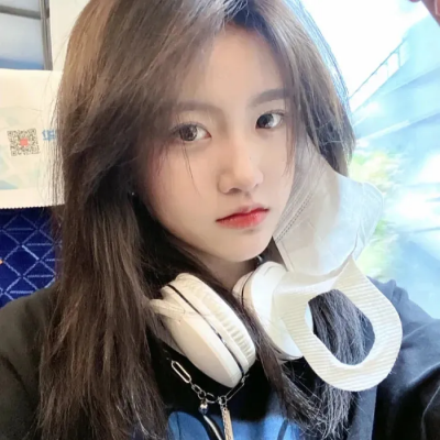 18张真人版简单耐看女生头像 快收藏来换头像