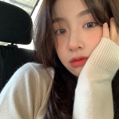 高清酷飒女生头像合集 共20张