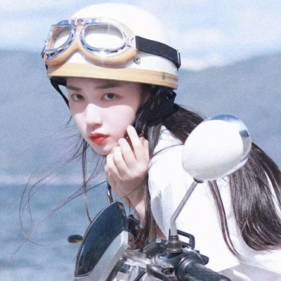 16张高清唯美女生头像合集整理