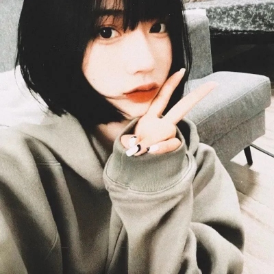 18张真人版简单耐看女生头像 快收藏来换头像