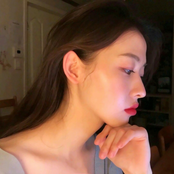 超清好看的女生正脸QQ头像合集（17张）