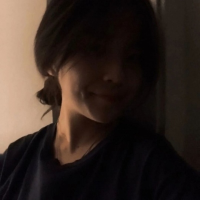 暗色调微丧感真人女生头像 9张合集