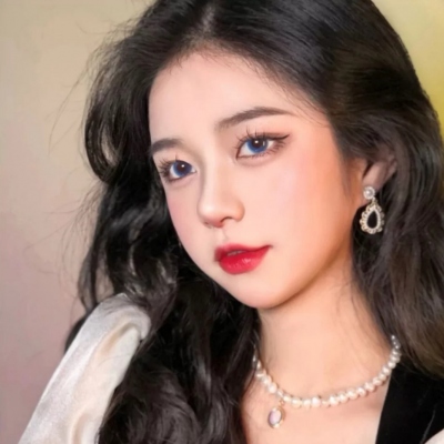 大学生能用的8张好看真人女生头像合集