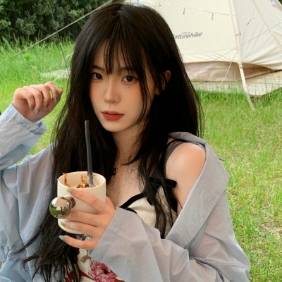 12张真人女生头像美图合集|小脸头像网更新