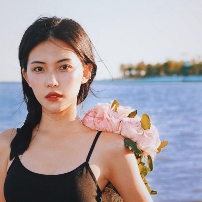 女生高清好看微信头像合集 共10张