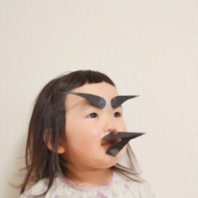 17张女生搞怪萌娃微信头像合集