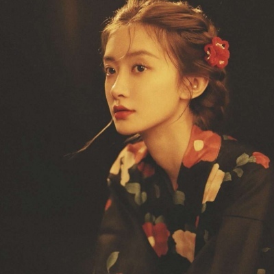 氛围感拉满！复古ins风高级感女生头像合集共9张