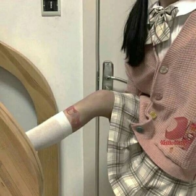 14张现实素颜女生生活照真人头像合集