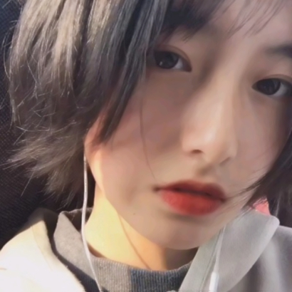 20张氛围感拉满的短发气质女生头像 高清新潮款