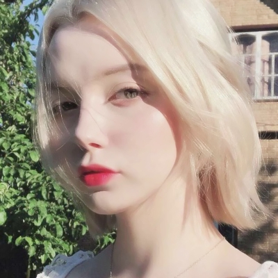 20张氛围感拉满的外国女生清新头像合集