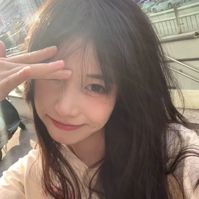 高清酷飒女生头像合集 共20张