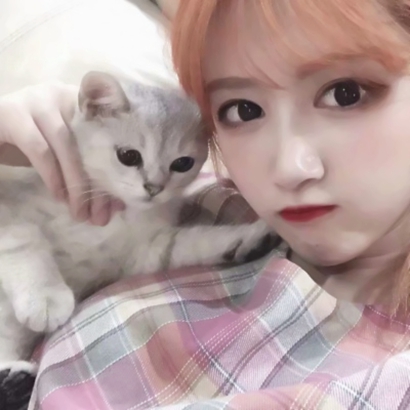 29张染发电女生霸气闺蜜头像 多种发色高清图