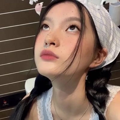 女生超拽霸气头像合集！10张高清酷感拉满的头像图