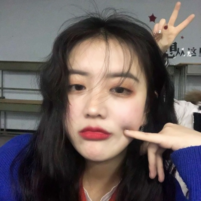 9张清晰好看的可爱自拍女生头像合集