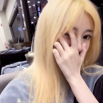 超酷！16张个性染发社会女生头像合集
