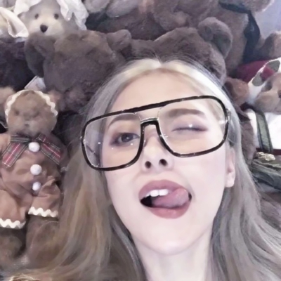 13张高清御姐风女生头像合集