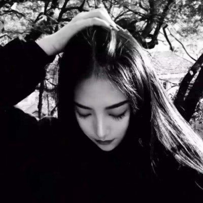 女生黑白丧系头像合集！10张又丧又酷的高清伤感女头