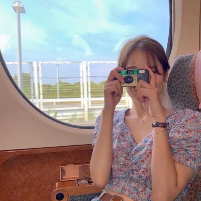 最新款真人高清QQ女生头像合集 共11张