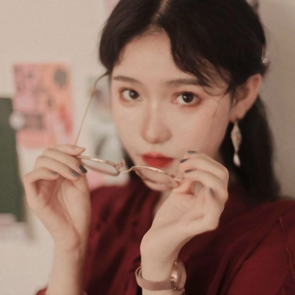 30张高清气质款微信头像 优雅有品位的女生头像合集