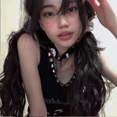 12张氛围感拉满的干净女生高级感头像