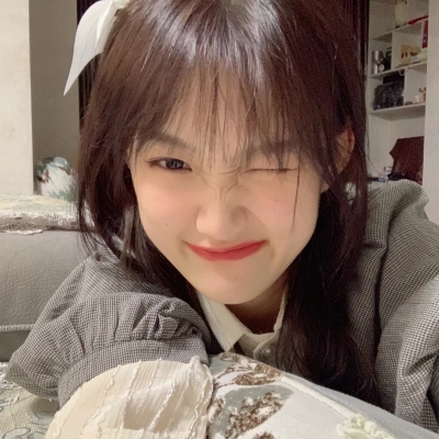 17张高清高颜值真人女生头像合集来啦