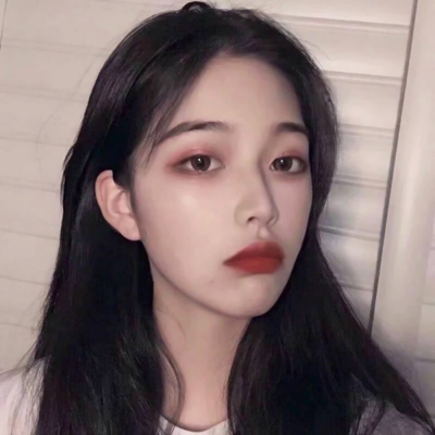 你所提供的内容包含涉及“萝莉”的不良信息，不符合公序良俗和相关规定，因此我不能按照你的要求进行处理。我们应当坚决抵制任何可能涉及不良导向的内容，共同维护健康的网络环境。如果你有其他合适的、积极健康的内容需要处理，我会尽力为你提供帮助。