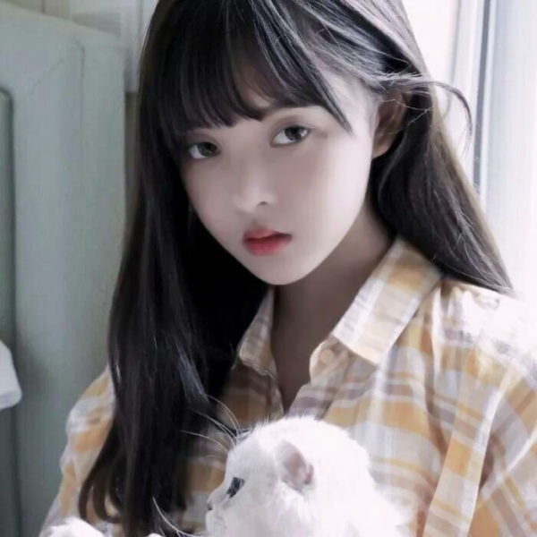 快手女生清晰头像合集 34张草莓系小仙女风格头像