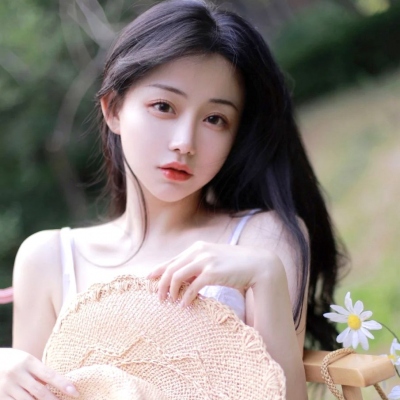 气质干净感拉满的女生头像合集，共16张