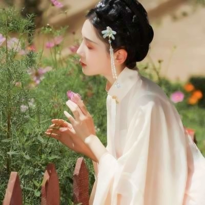 12张高清古风真人女子头像 美得让人移不开眼