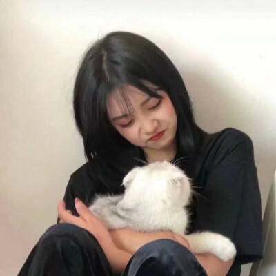 超有少女感的真人女生头像合集 共17张