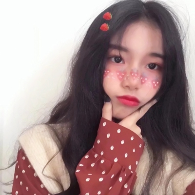 8张氛围感拉满的红色系女生头像 气质活力感拉满