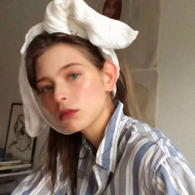 18张高清真人女生微信头像 质感拉满直接用