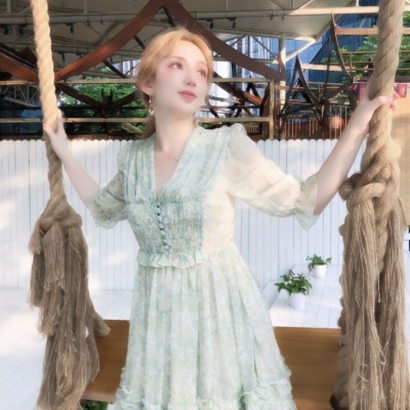 女生小清新高清头像合集 23张甜美治愈的清新风格女生头像