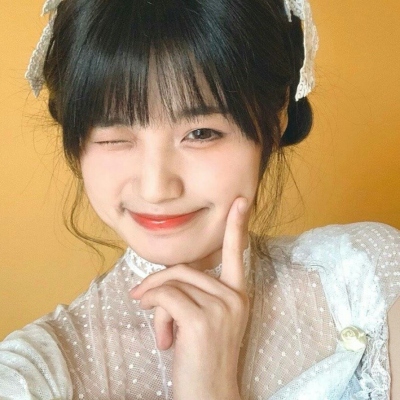 女生真人网红微信头像合集 共14张好看的款