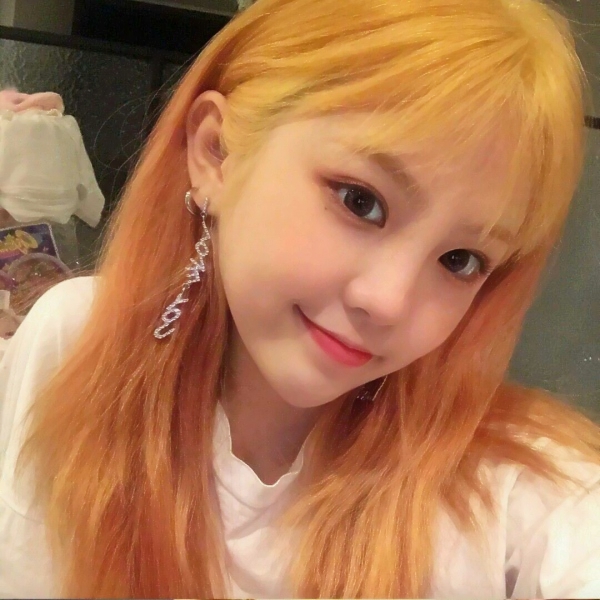 16张高清原宿风女生头像合集 超适合当头像的原宿风女头