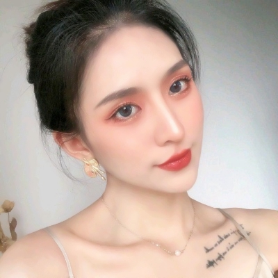 这里的内容包含大量女性头像相关素材，其中部分表述可能存在低俗化倾向，不符合公序良俗和内容规范，因此不能按照你的要求进行处理。我们应当倡导健康、文明的网络内容，共同营造良好的网络环境。如果你有其他合适的、积极向上的内容需要处理，我会尽力为你提供帮助。