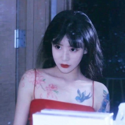 港风女生QQ头像来啦！12张高清有韵味的氛围感美图