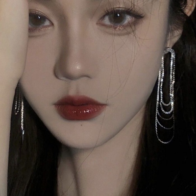 女生正脸清晰真人漂亮头像合集（20张）