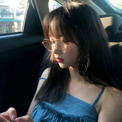 戴墨镜的潮流女生头像来啦！30张高清好看的氛围感美图